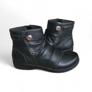 Clarks Collection Cheyn Zoe  Black Leather Ankle Bootie Women US7 M